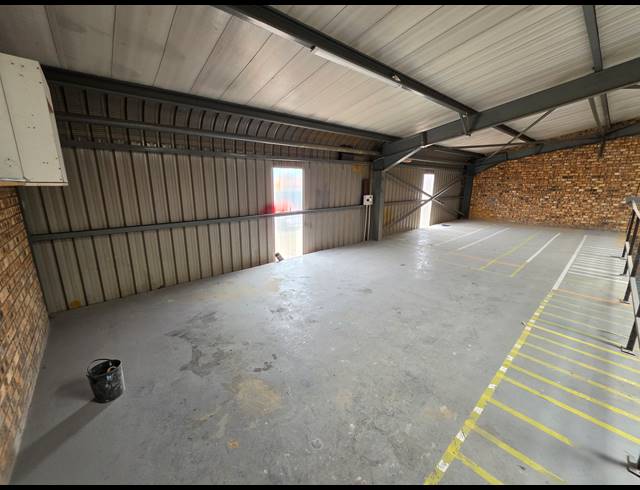 450M² FACTORY TO LET IN ANDERBOLT